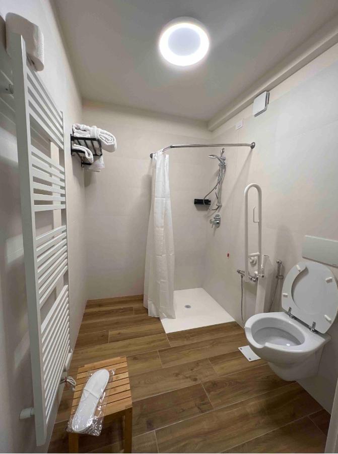 A&G Suites Parma Esterno foto